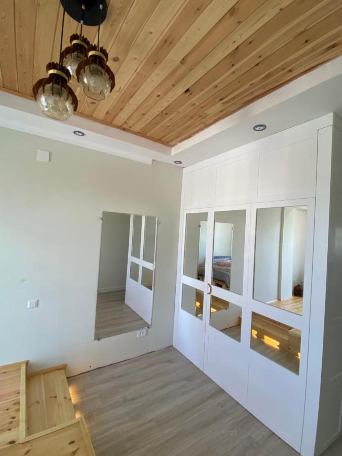 Bird'S Nest - Apartment In Downtown Karakol Exterior photo